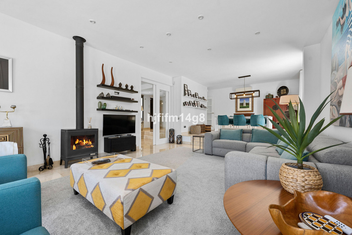 5 Bedroom Villa for Sale in Nueva Andalucía — 7