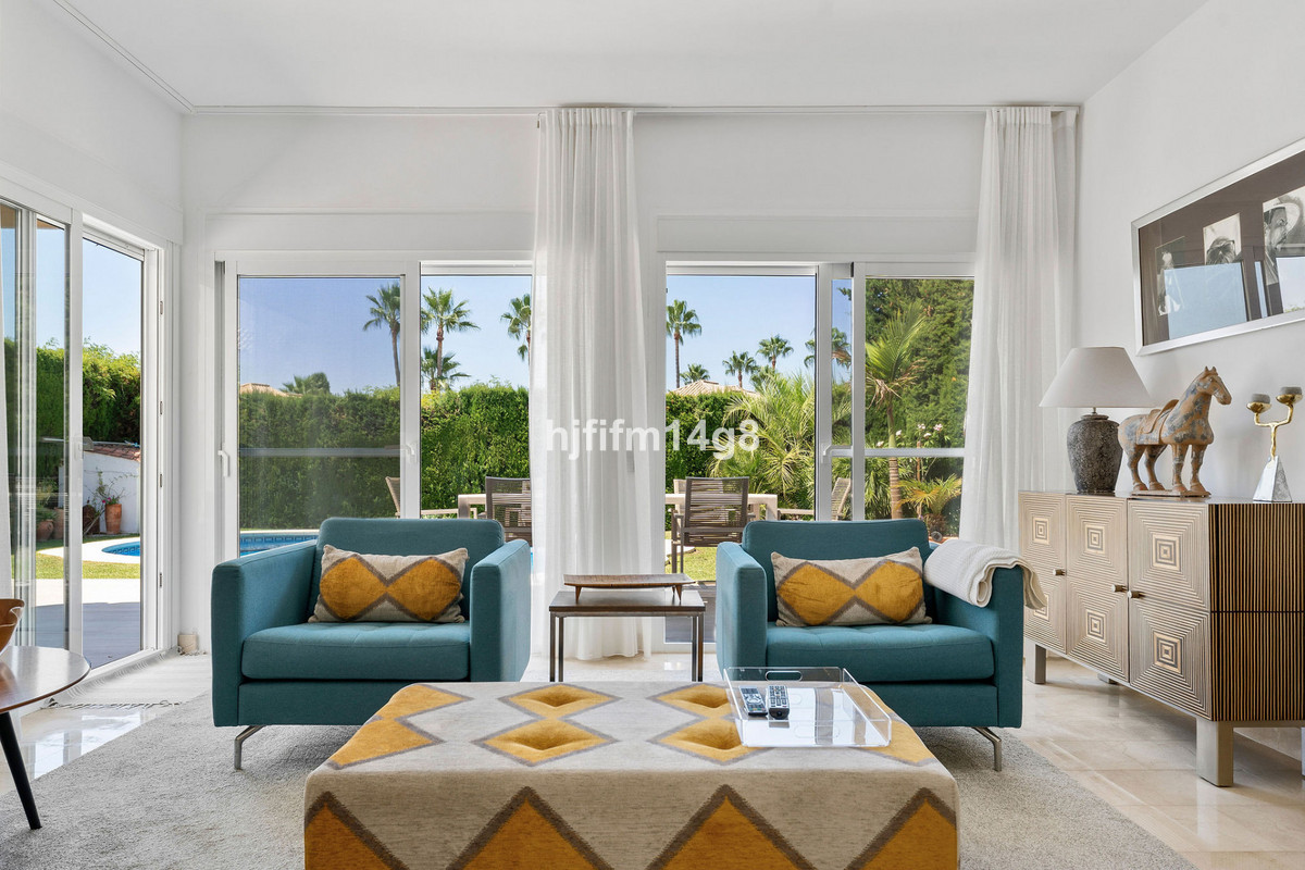 5 Bedroom Villa for Sale in Nueva Andalucía — 8