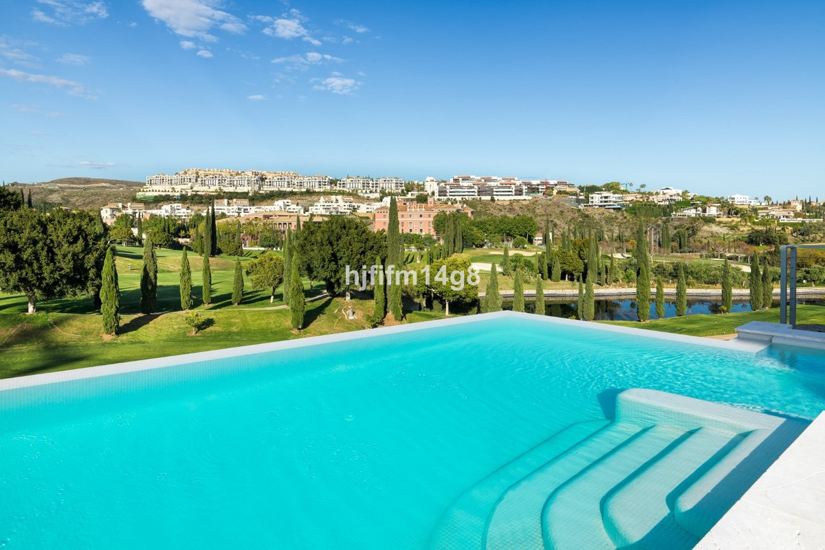 5 Bedroom Villa for Sale in Los Flamingos — 2