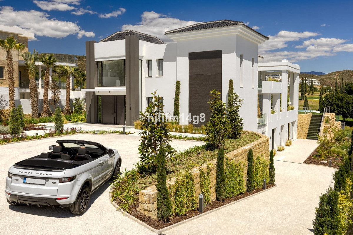 5 Bedroom Villa for Sale in Los Flamingos — 3