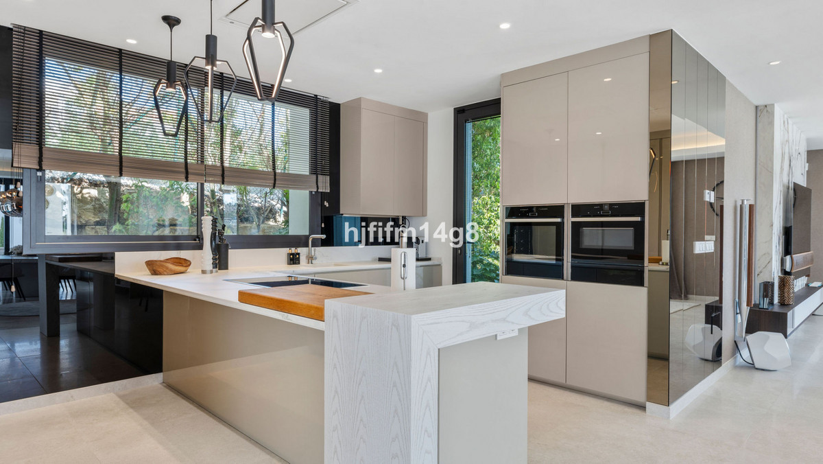 5 Bedroom Villa for Sale in Los Flamingos — 9