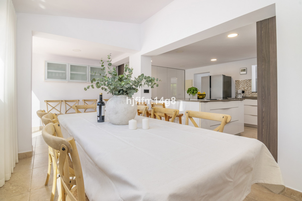 7 Bedroom Villa for Sale in San Pedro de Alcántara — 9