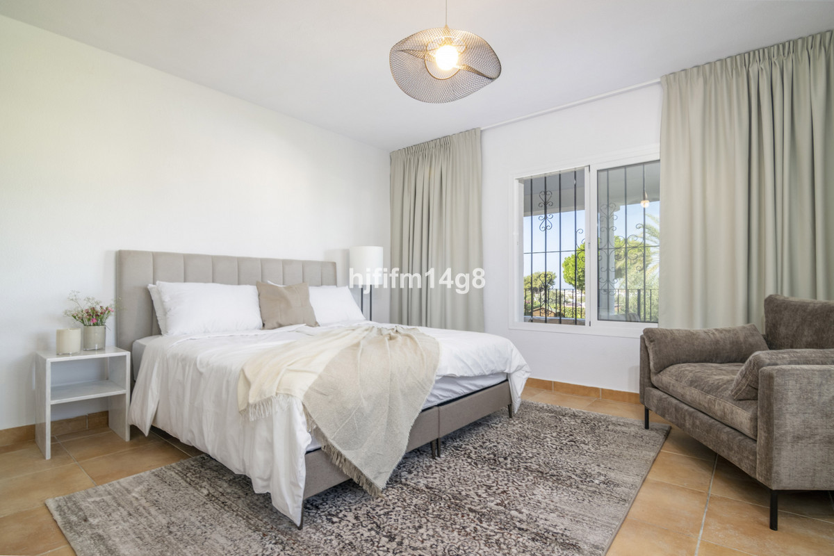 7 Bedroom Villa for Sale in San Pedro de Alcántara — view 10