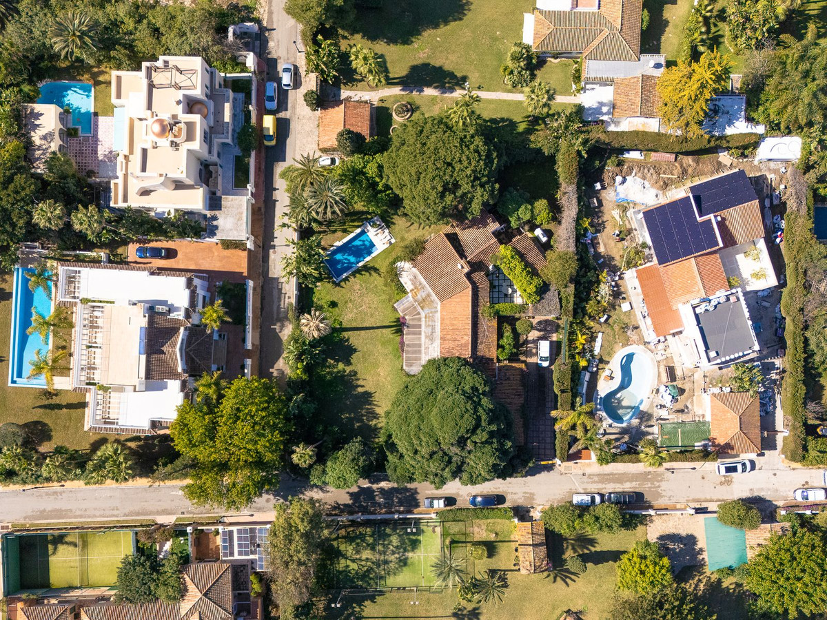 4 Bedroom Villa for Sale in Guadalmina Baja — view 10