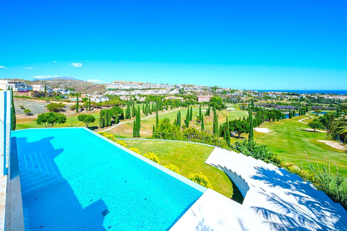 6 Bedroom Villa for Sale in Los Flamingos — 4