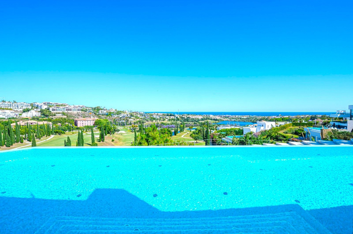6 Bedroom Villa for Sale in Los Flamingos — 8