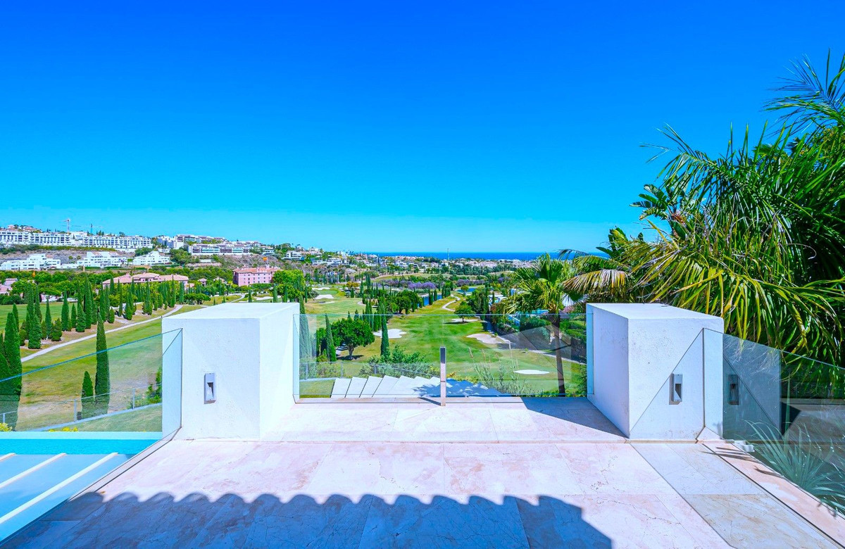 6 Bedroom Villa for Sale in Los Flamingos — 9