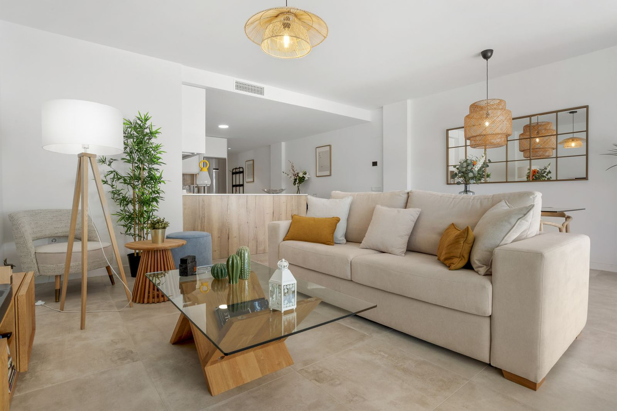 3 Bedroom Apartment for Sale in Estepona