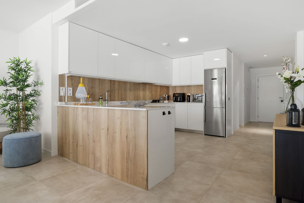 3 Bedroom Apartment for Sale in Estepona — 6
