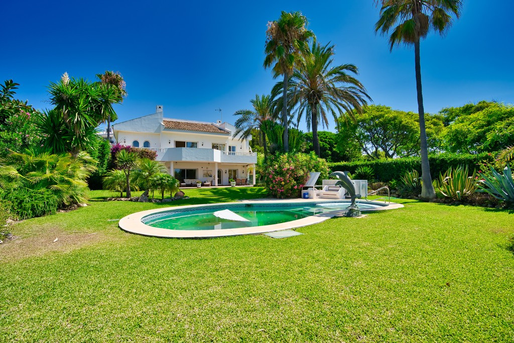 4 Bedroom Villa for Sale in Marbella — 3