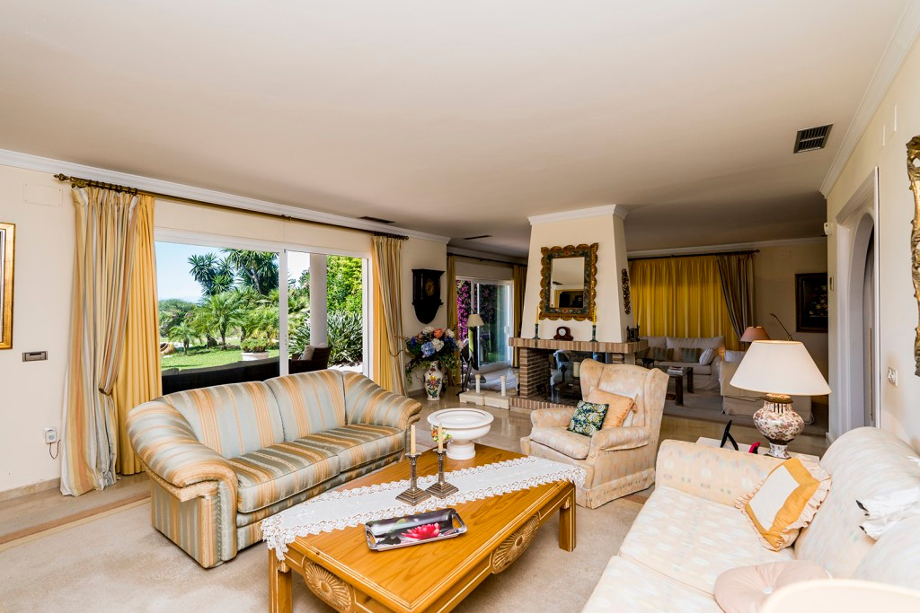 4 Bedroom Villa for Sale in Marbella — 6