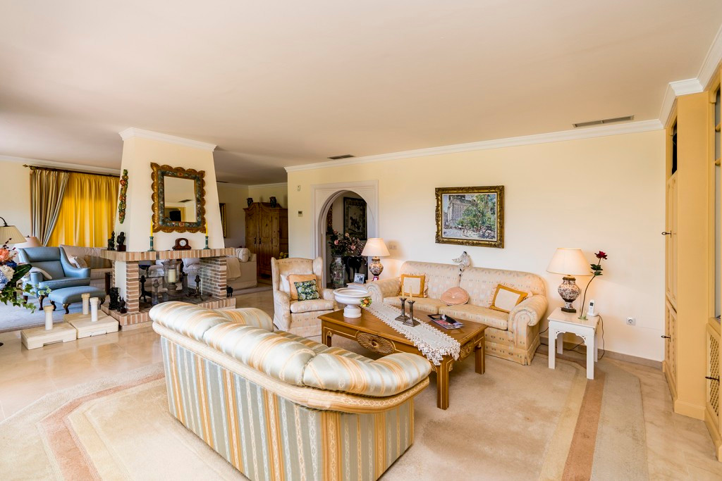 4 Bedroom Villa for Sale in Marbella — 9