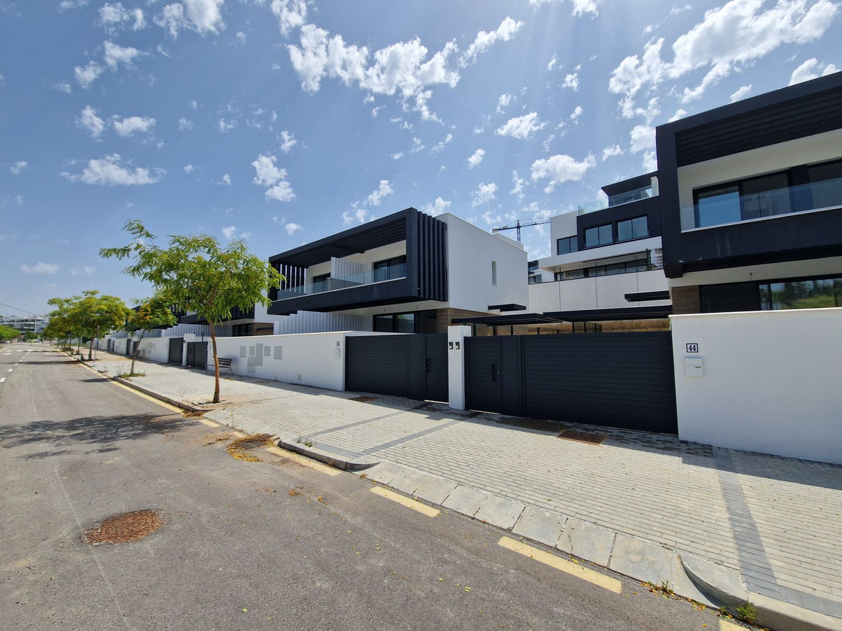 3 Bedroom Villa for Sale in Atalaya — 2