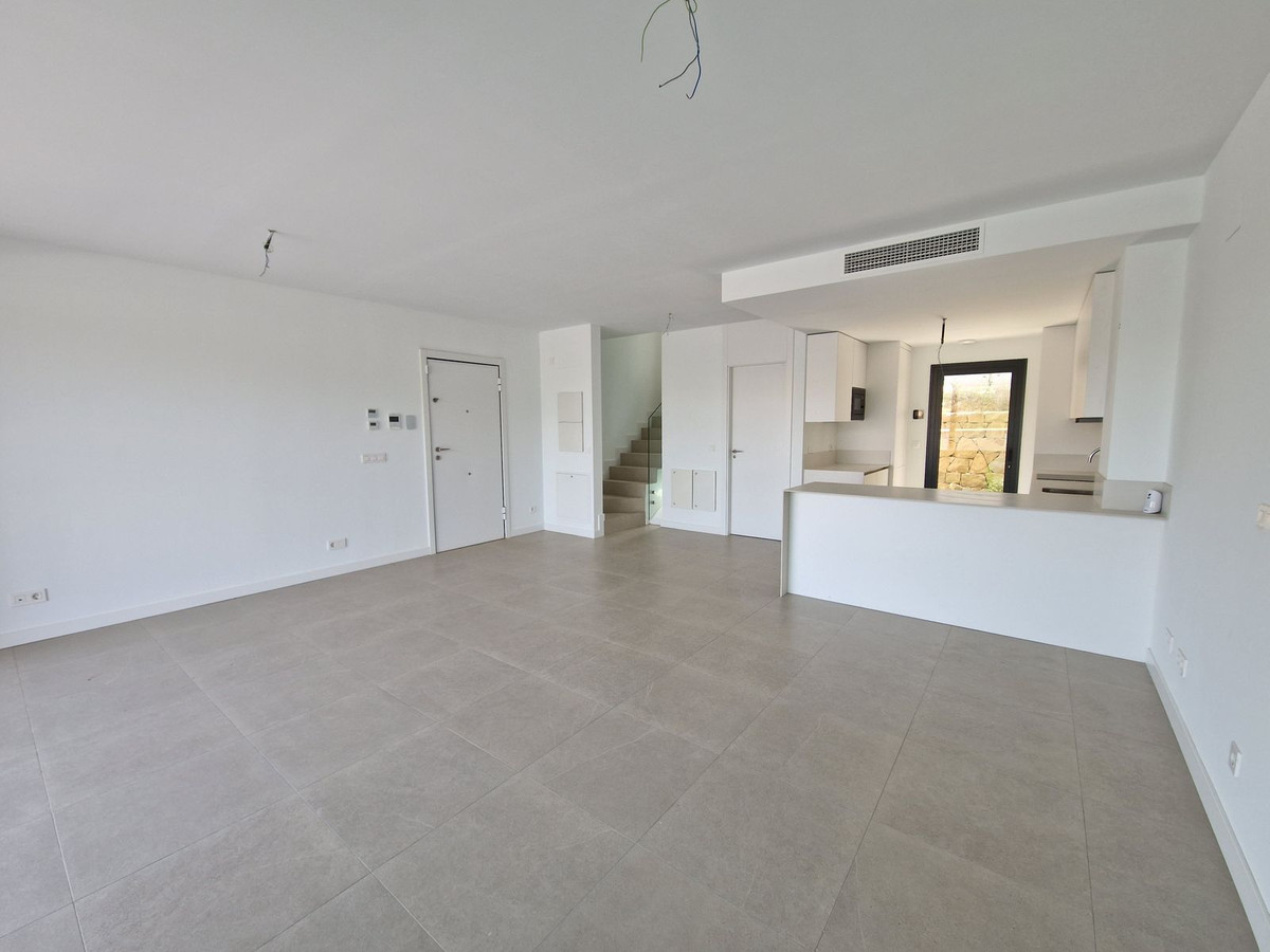 3 Bedroom Villa for Sale in Atalaya — 8