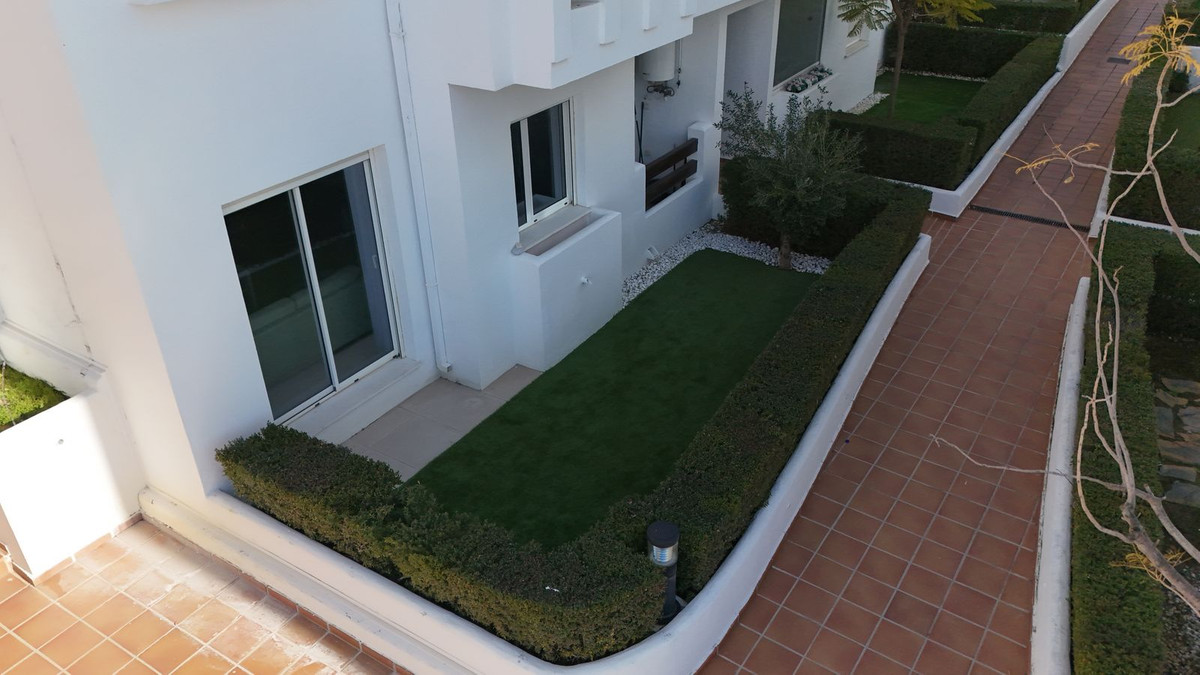 3 Bedroom Apartment for Sale in Estepona