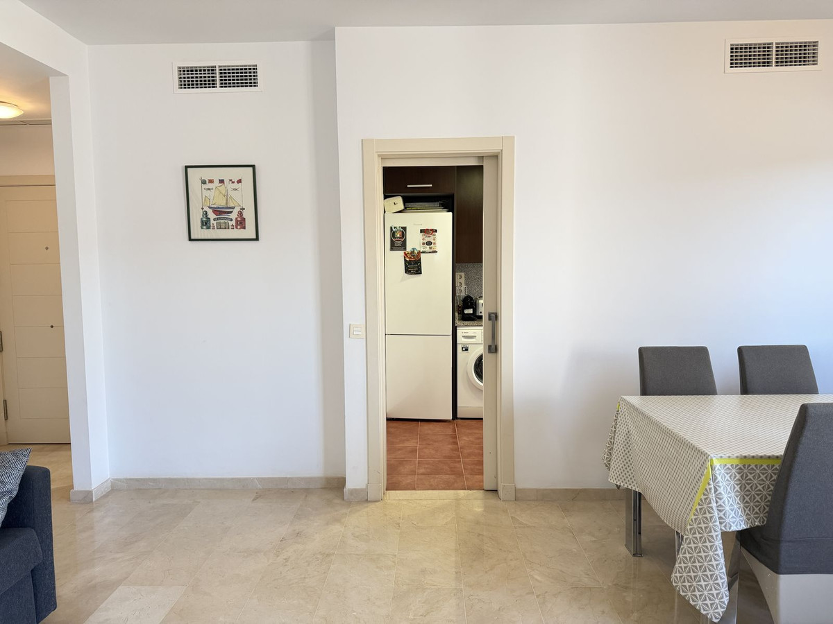 3 Bedroom Apartment for Sale in Estepona — 7