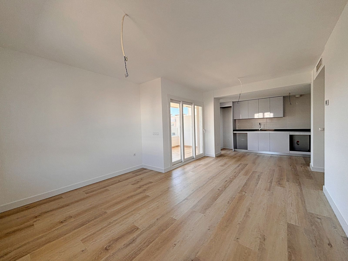 3 Bedroom Apartment for Sale in Nueva Andalucía — 2