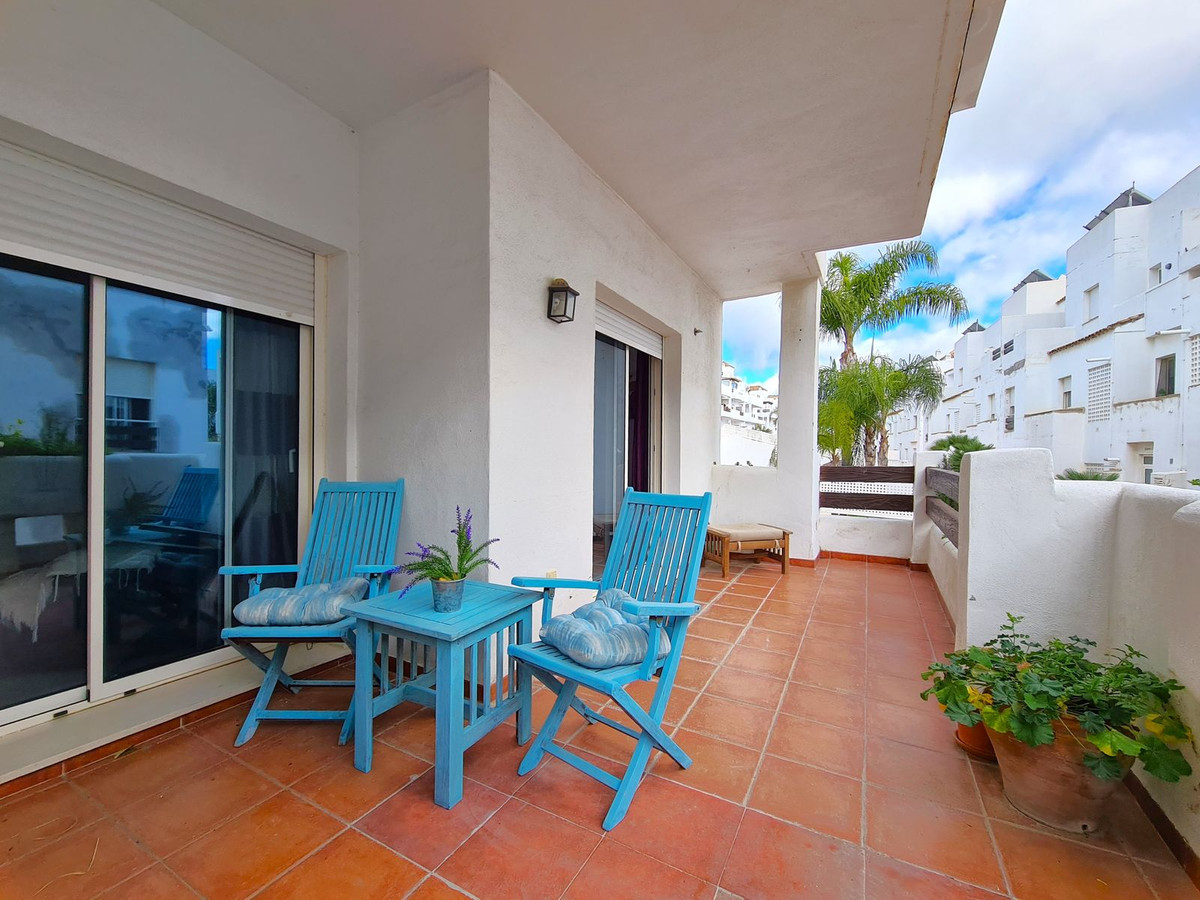 3 Bedroom Apartment for Sale in Estepona