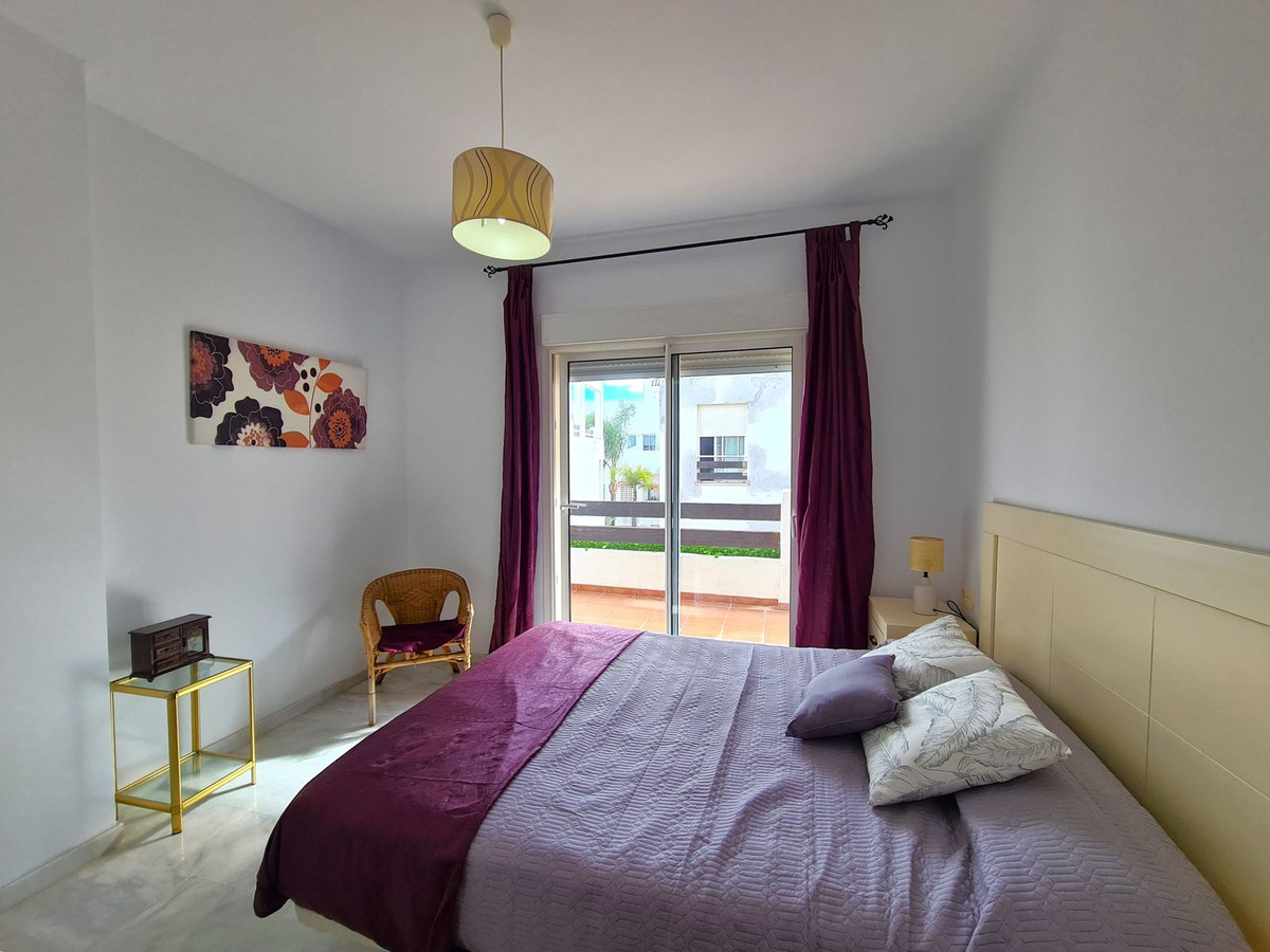 3 Bedroom Apartment for Sale in Estepona — 3
