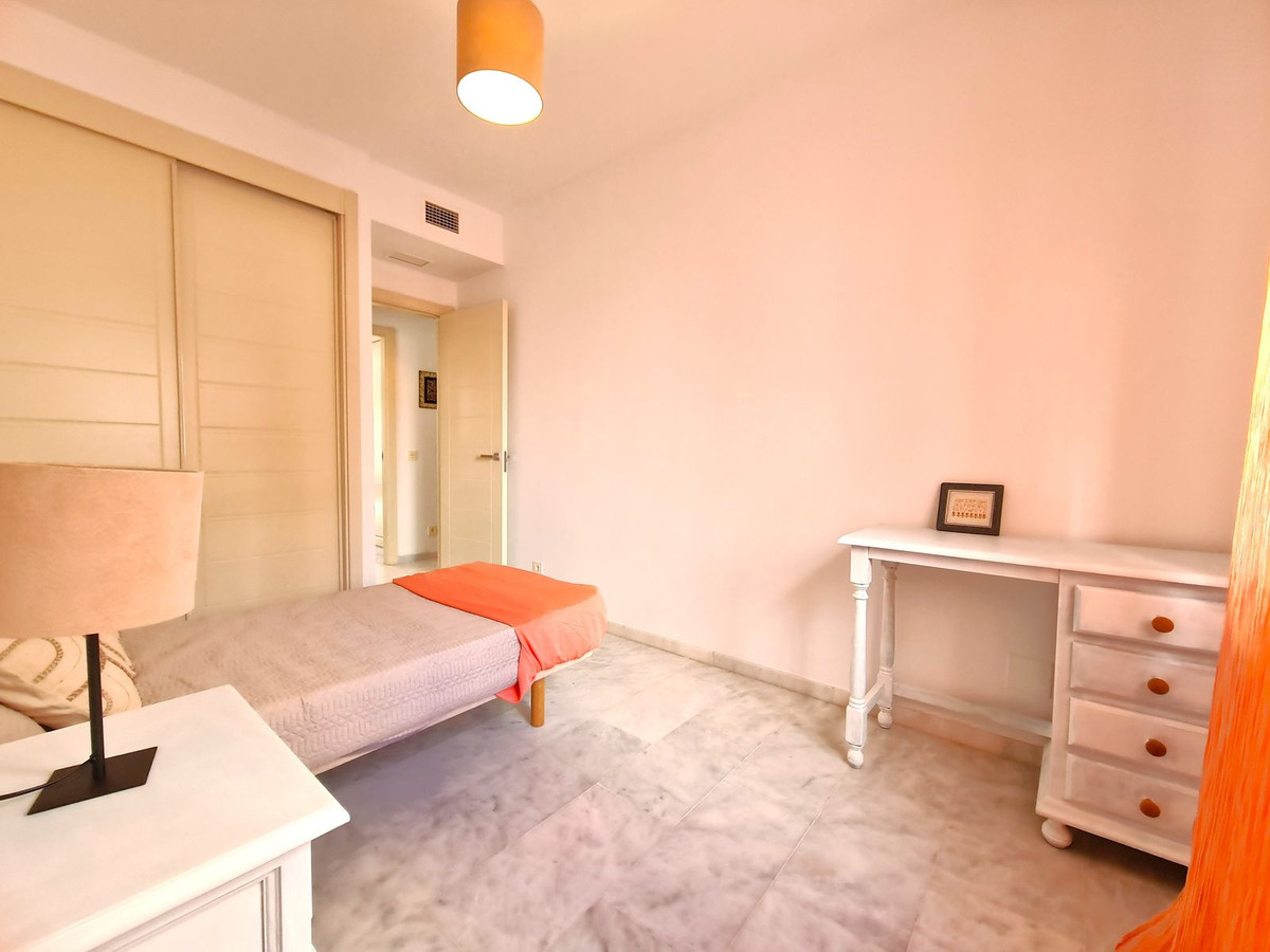 3 Bedroom Apartment for Sale in Estepona — 5