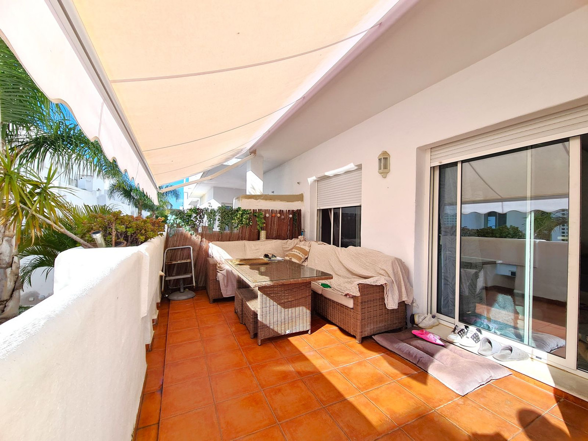 3 Bedroom Apartment for Sale in Estepona