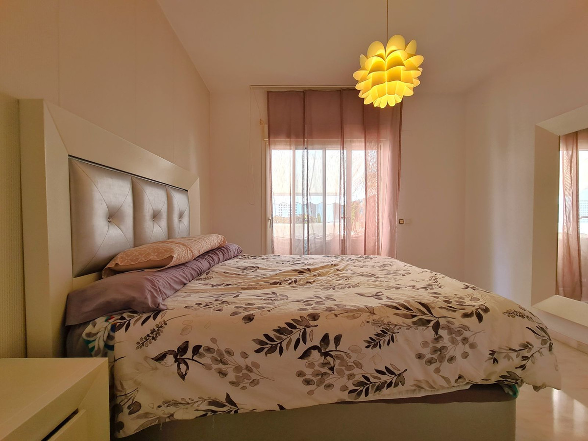 3 Bedroom Apartment for Sale in Estepona — 4