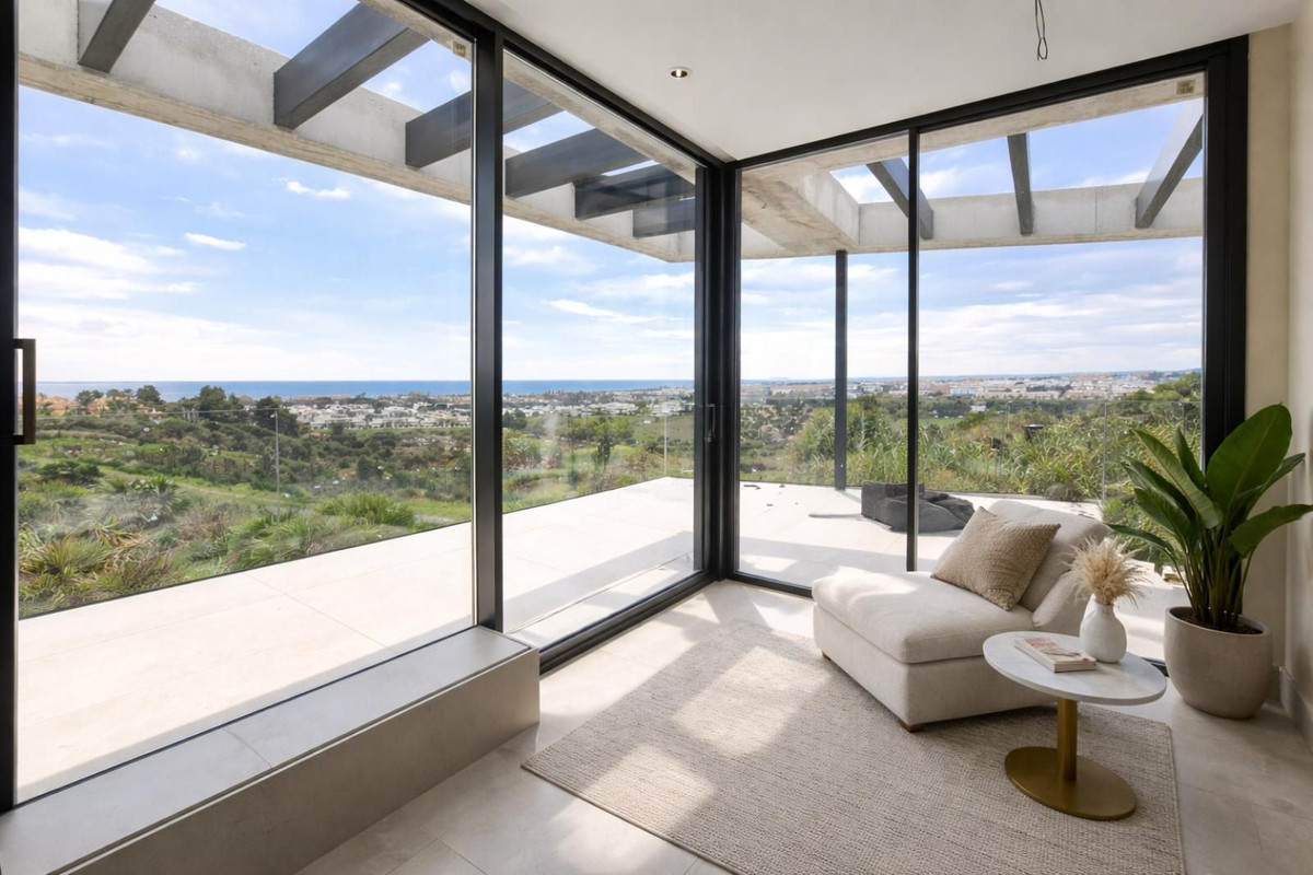 4 Bedroom Villa for Sale in Nueva Andalucía — 2