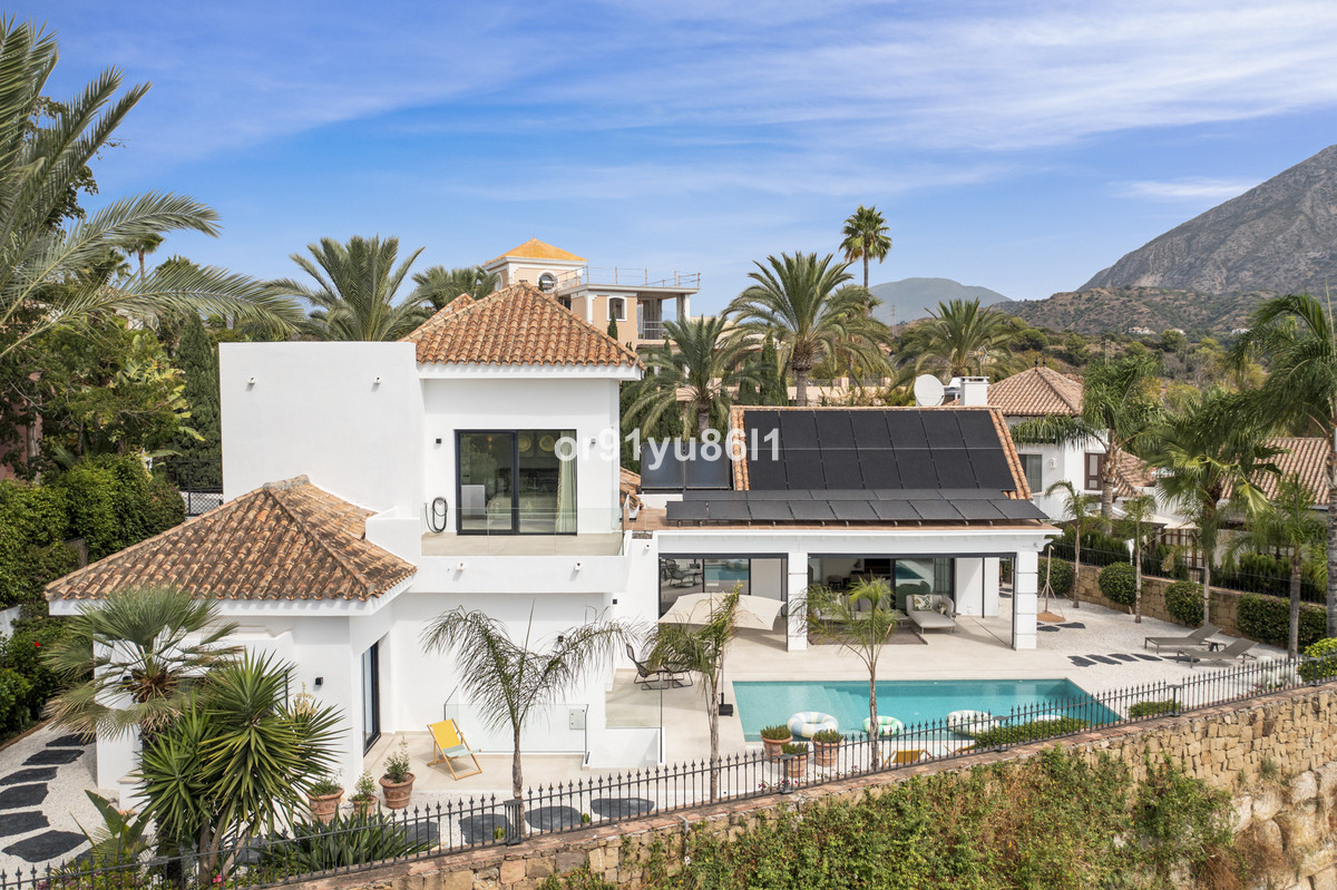 4 Bedroom Villa for Sale in The Golden Mile