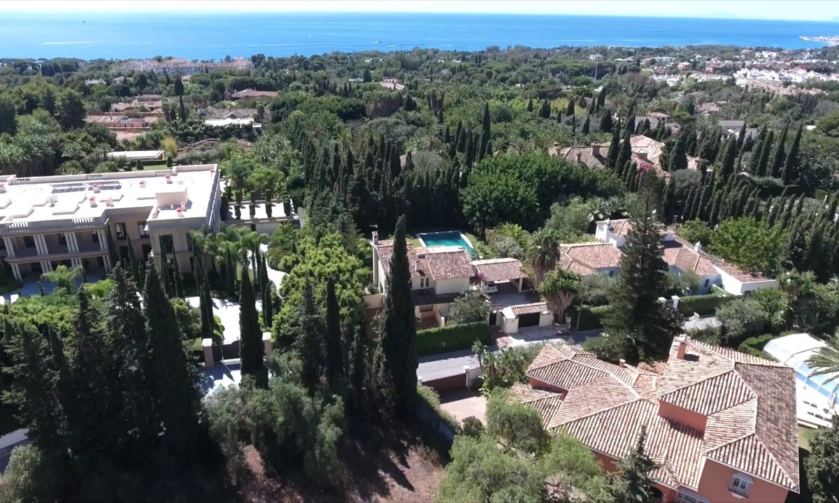 Plot for Sale in The Golden Mile — 4