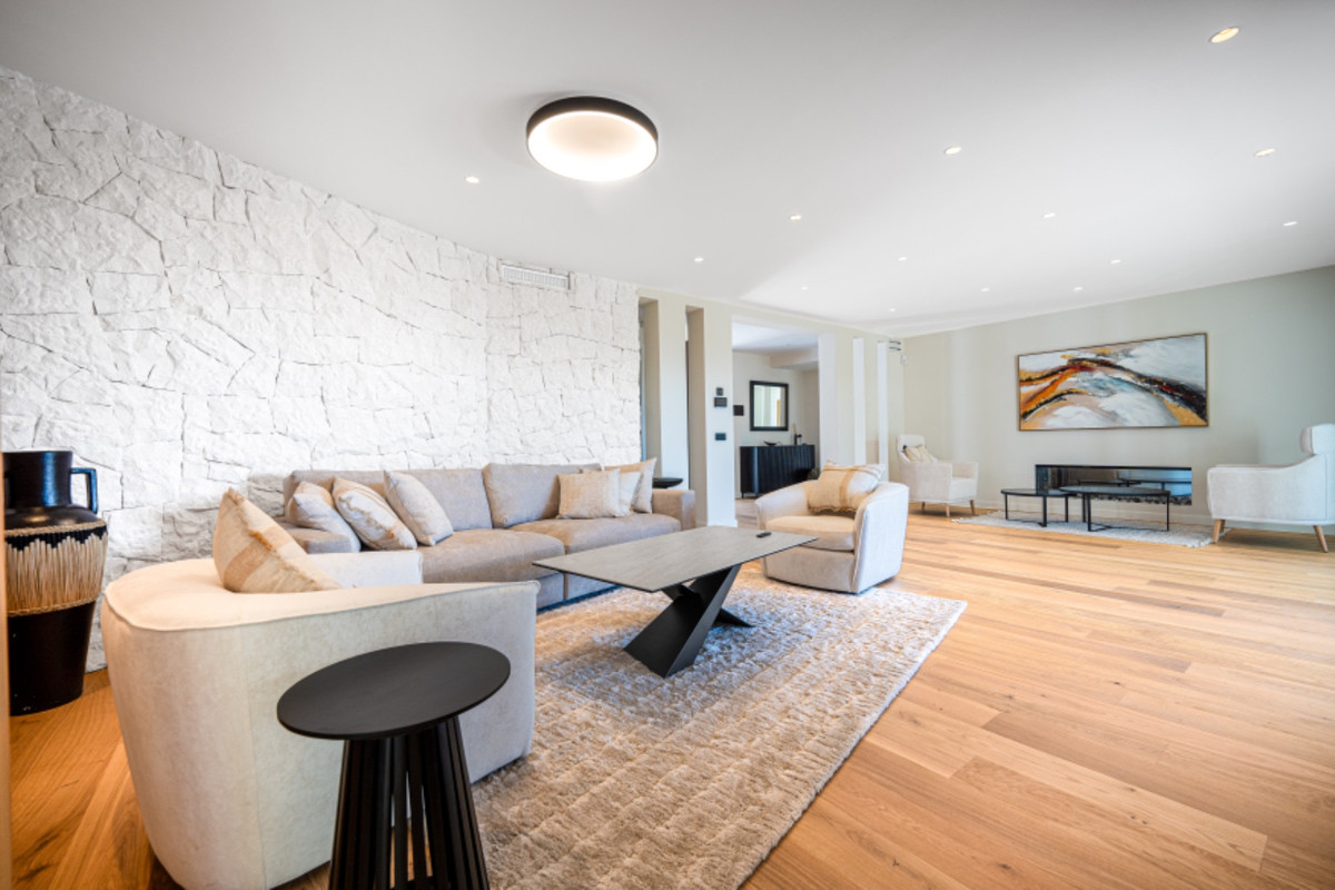 5 Bedroom Villa for Sale in Nagüeles — 4