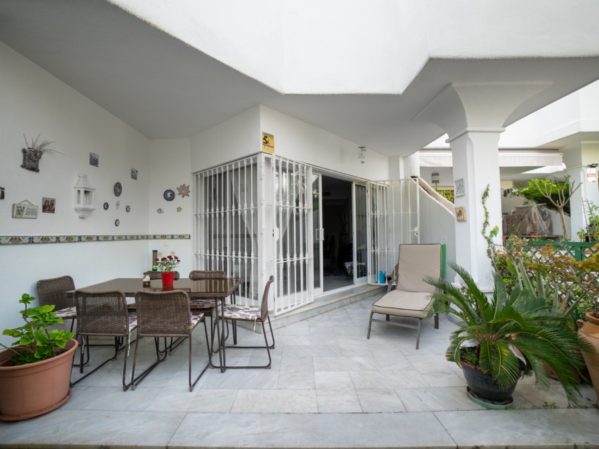 3 Bedroom Villa for Sale in Sierra Blanca — view 10