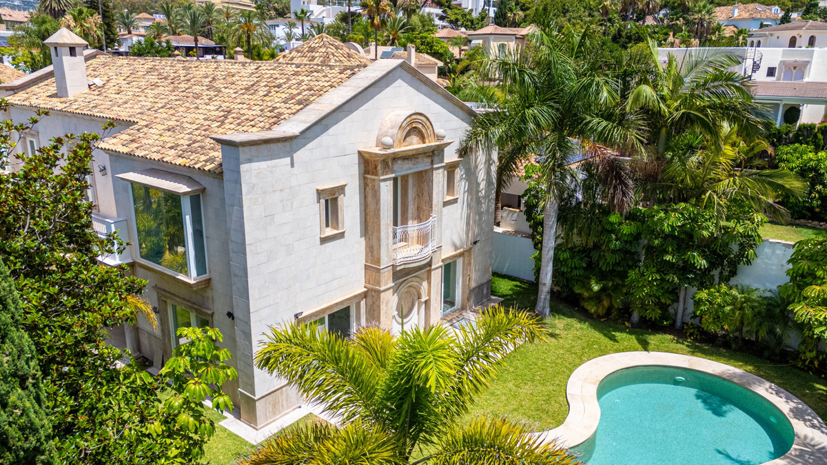 4 Bedroom Villa for Sale in Marbella