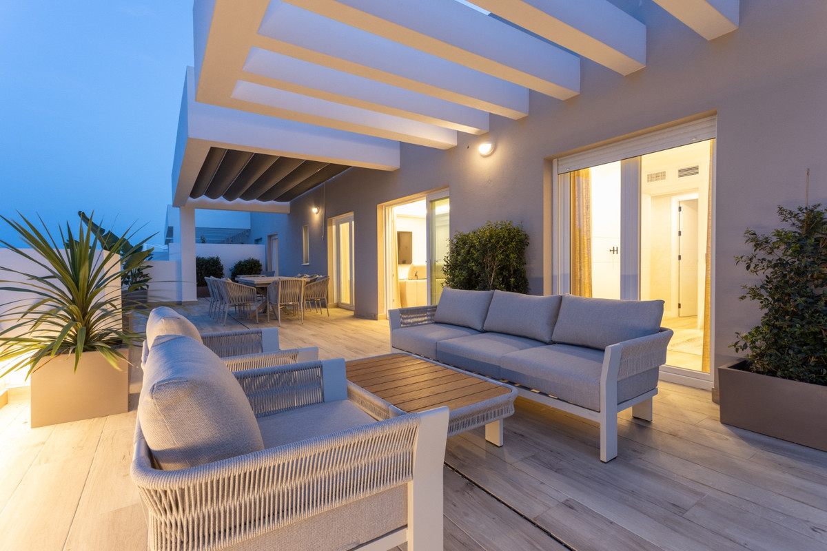 4 Bedroom Apartment for Sale in Nueva Andalucía — 5