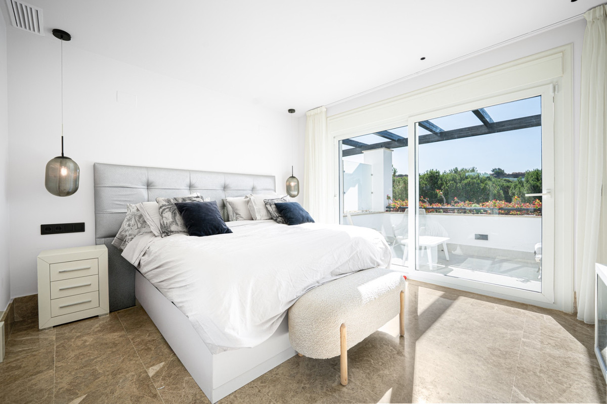 3 Bedroom Villa for Sale in Marbella — 5