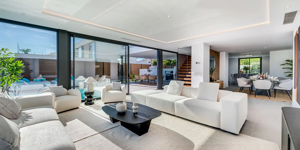 5 Bedroom Villa for Sale in El Paraiso — 4