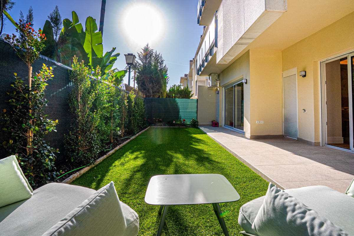 2 Bedroom Apartment for Sale in San Pedro de Alcántara — 3