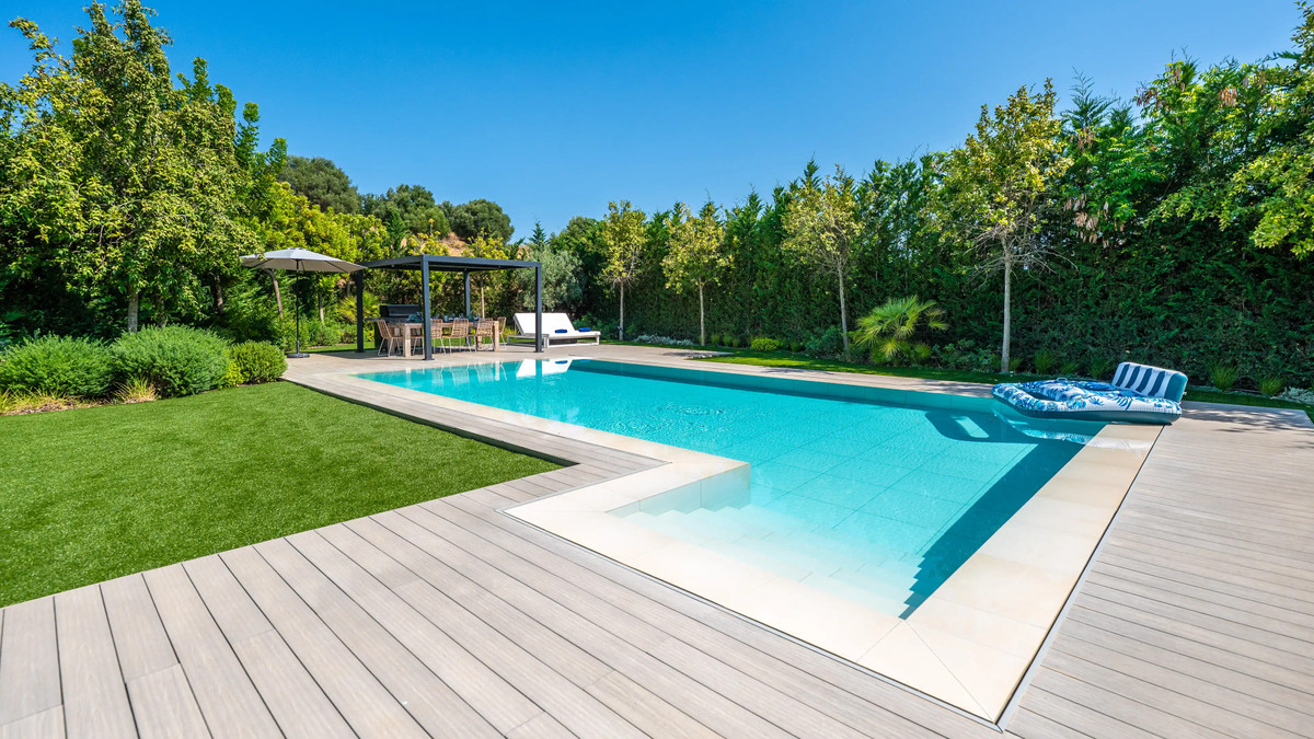 5 Bedroom Villa for Sale in El Paraiso — 3