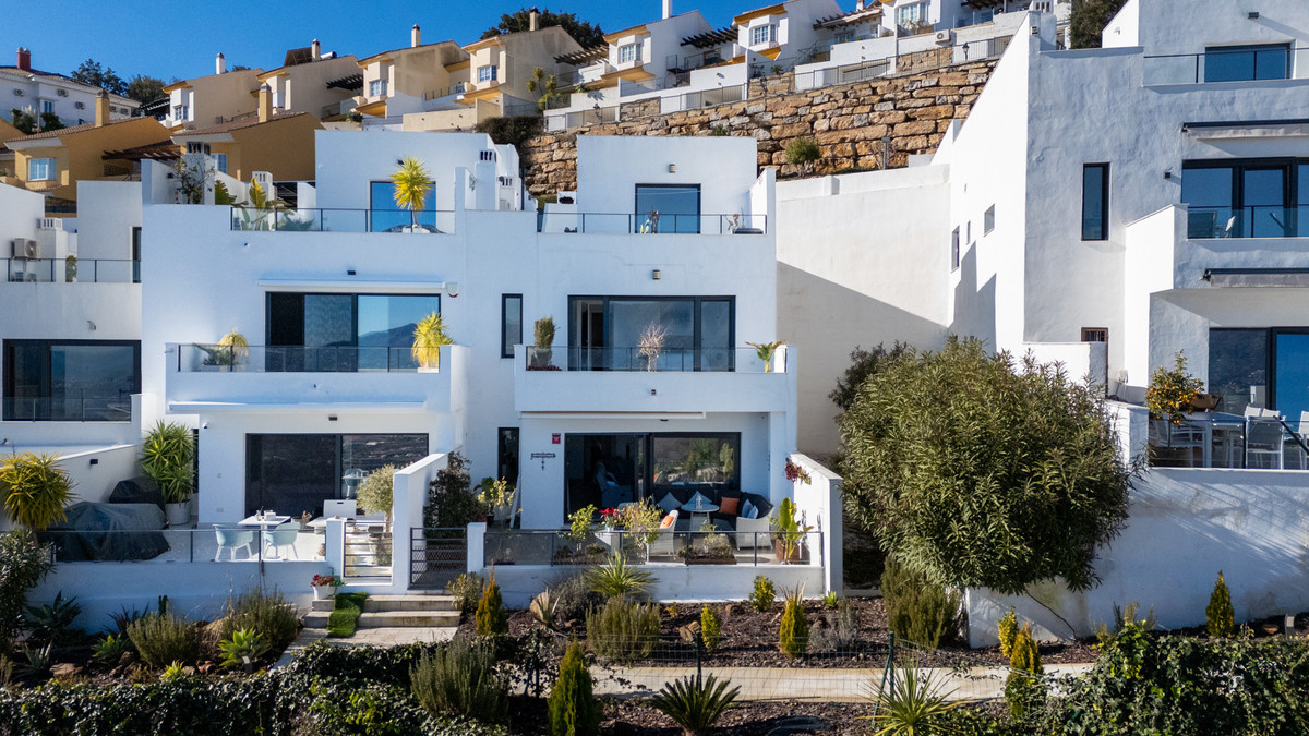 3 Bedroom Villa for Sale in Marbella — 2