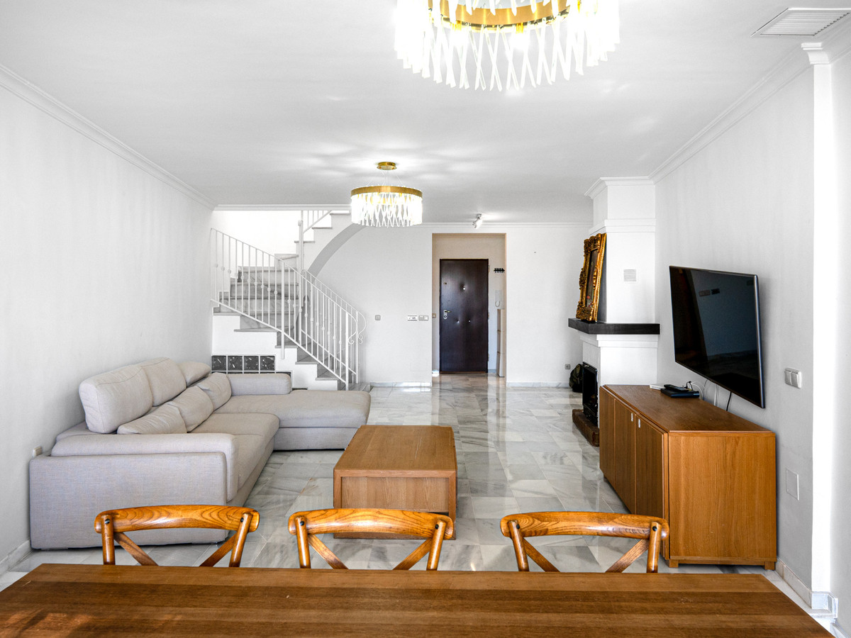 3 Bedroom Villa for Sale in The Golden Mile — 8