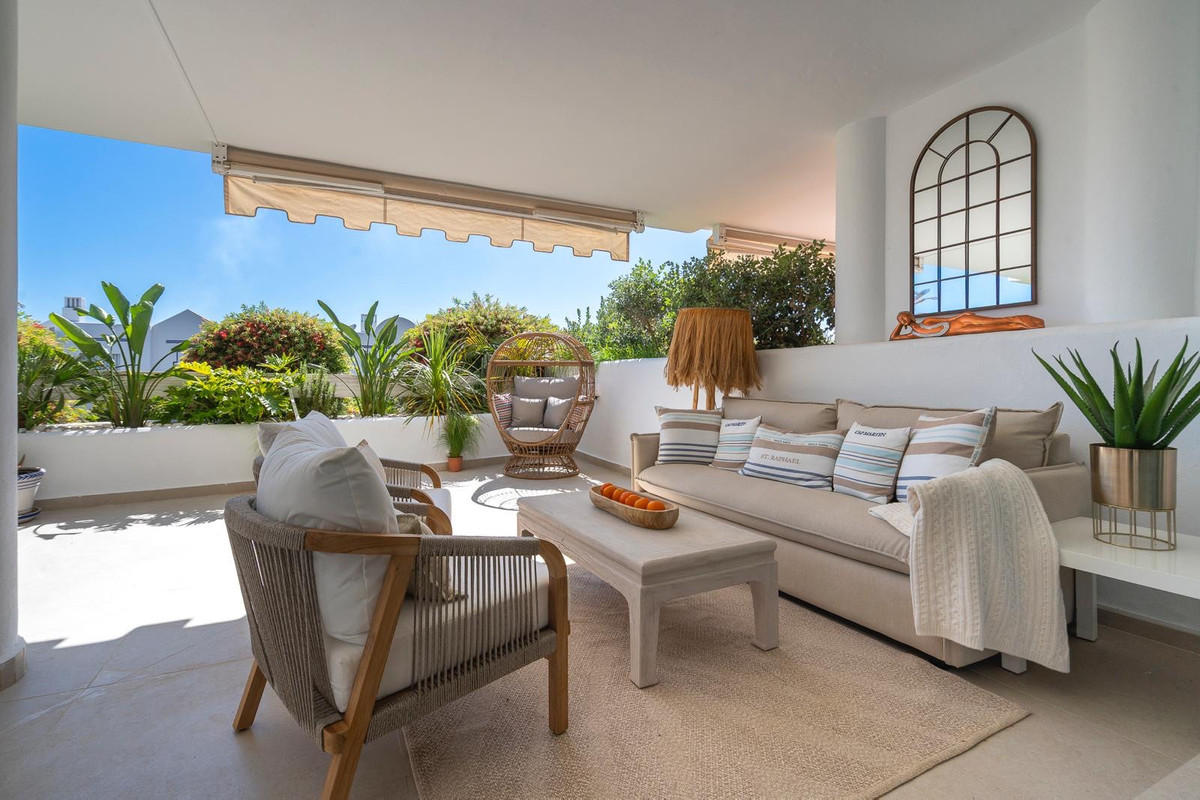 2 Bedroom Apartment for Sale in Nueva Andalucía — 3