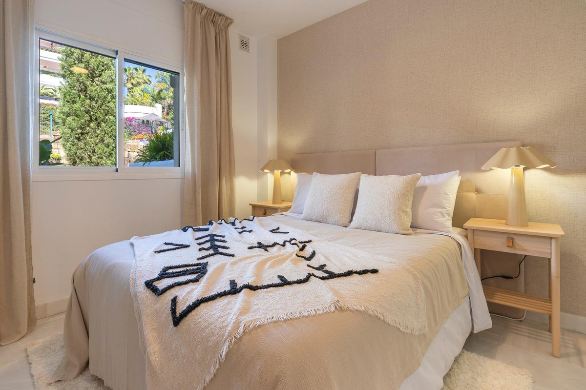 2 Bedroom Apartment for Sale in Nueva Andalucía — 4