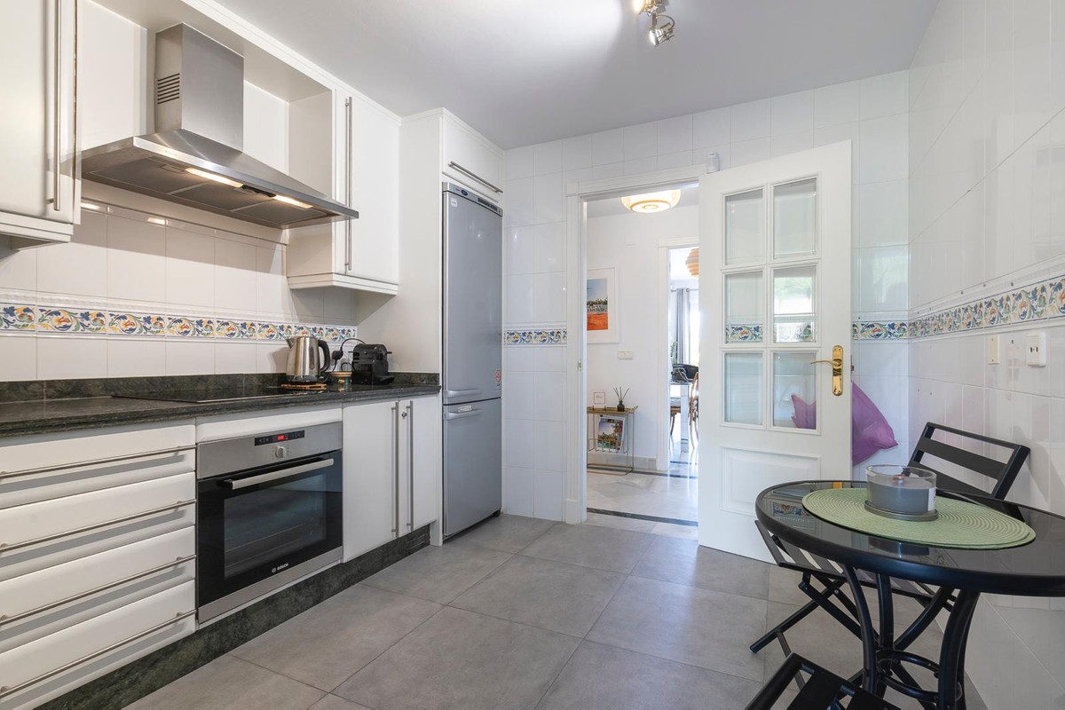 2 Bedroom Apartment for Sale in Nueva Andalucía — 9