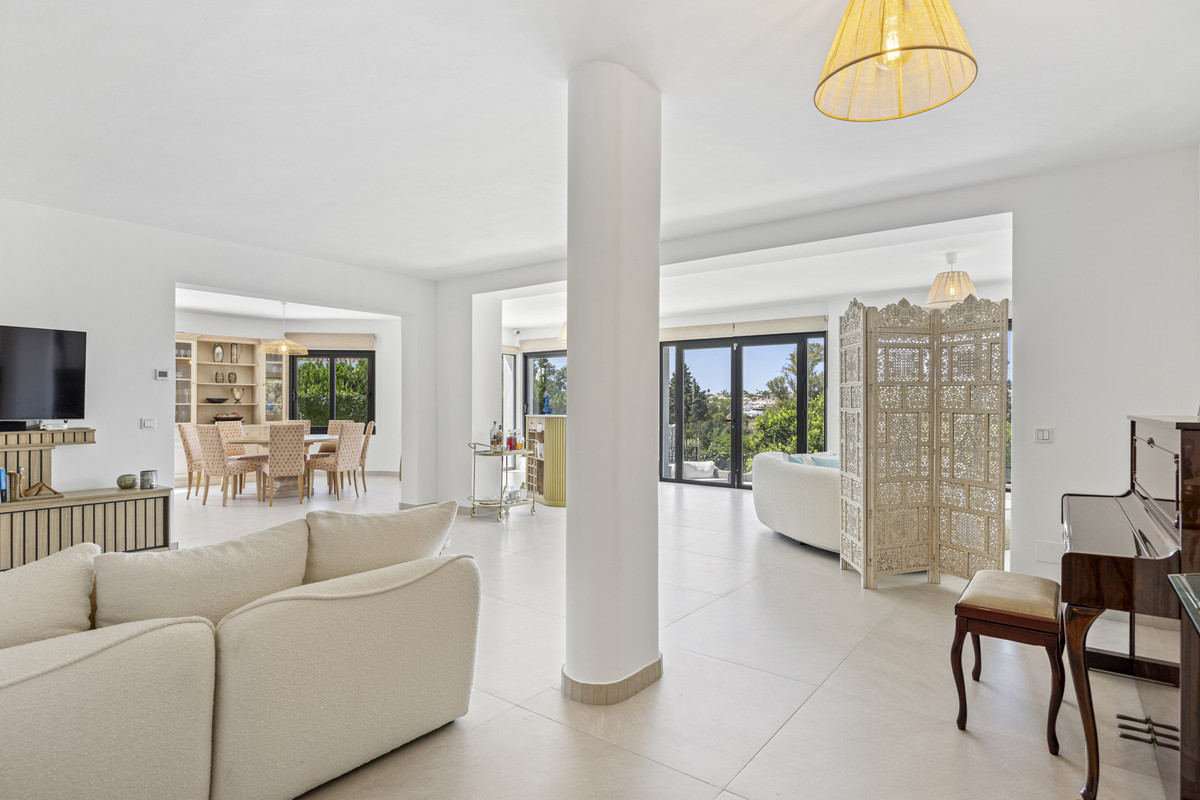 4 Bedroom Villa for Sale in Guadalmina Alta — view 10