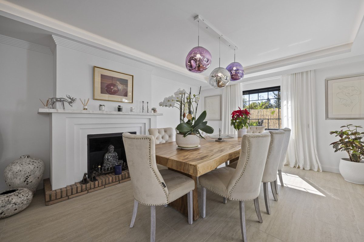 5 Bedroom Villa for Sale in Guadalmina Alta — 2