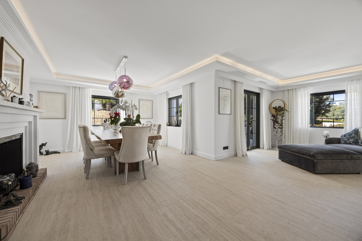 5 Bedroom Villa for Sale in Guadalmina Alta — 4