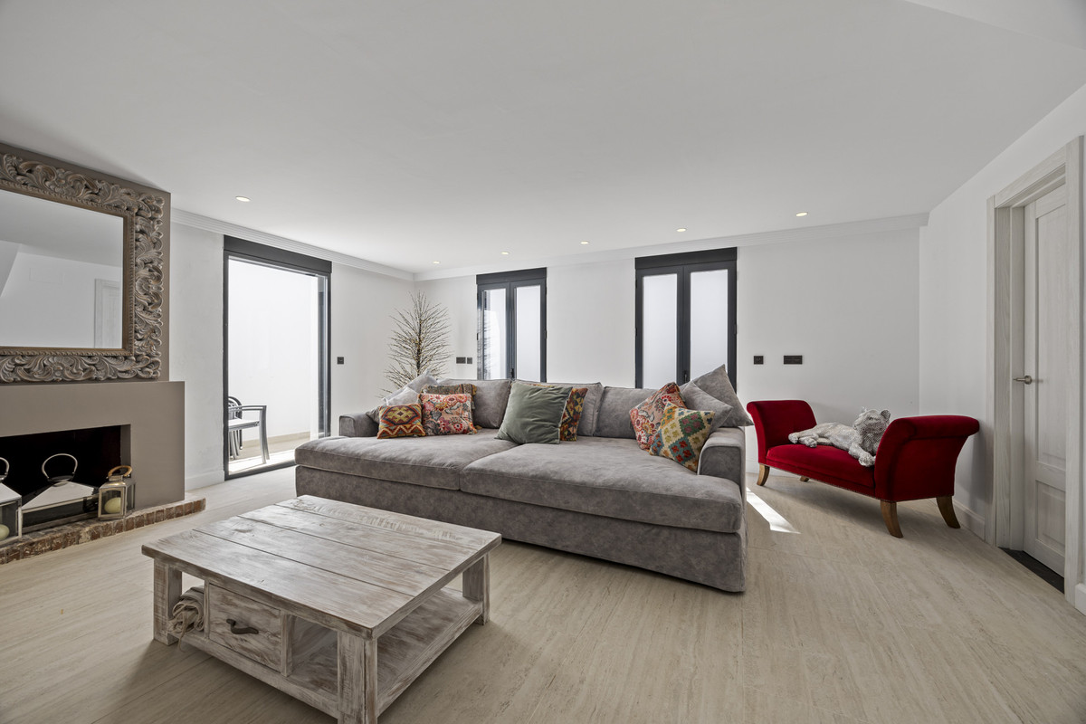 5 Bedroom Villa for Sale in Guadalmina Alta — view 10