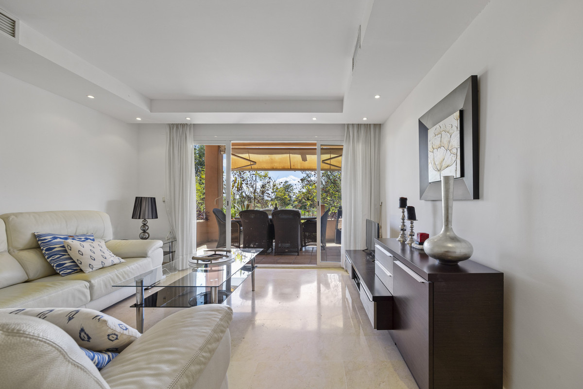 4 Bedroom Apartment for Sale in Marbella — 2