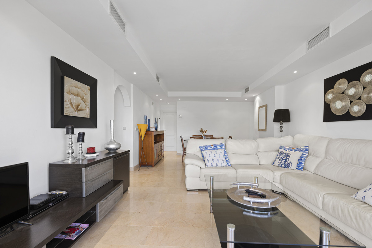 4 Bedroom Apartment for Sale in Marbella — 8