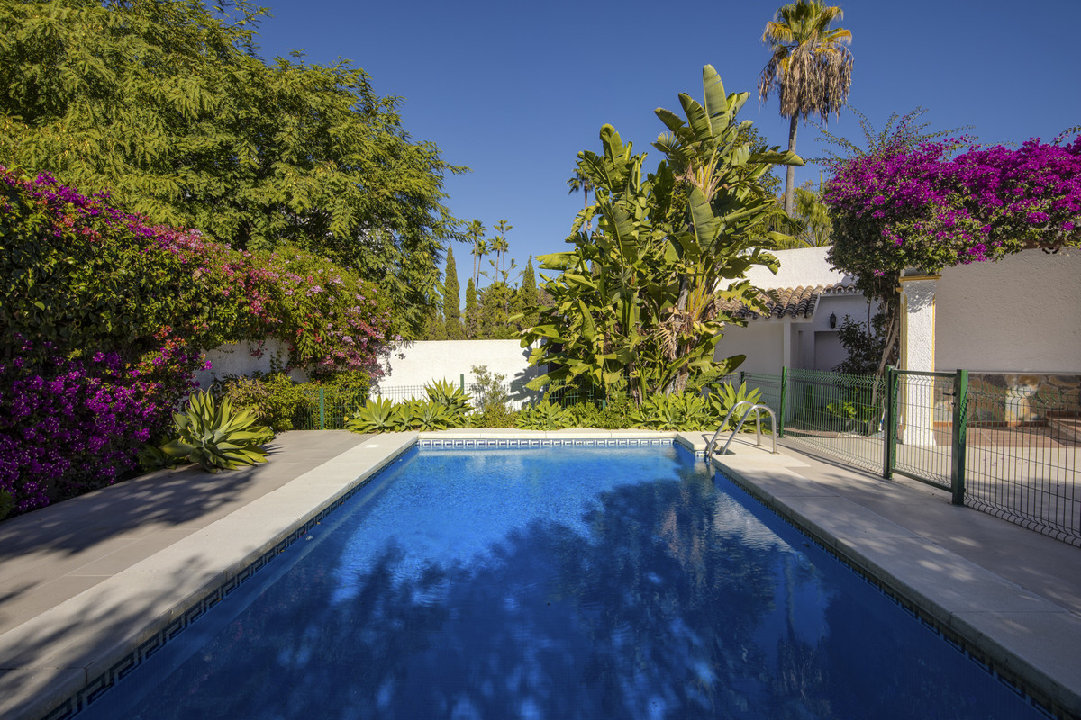 4 Bedroom Villa for Sale in Guadalmina Alta