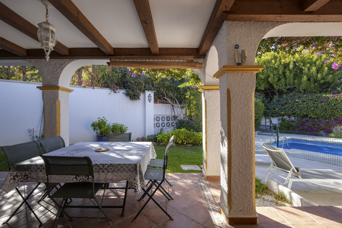 4 Bedroom Villa for Sale in Guadalmina Alta — 5